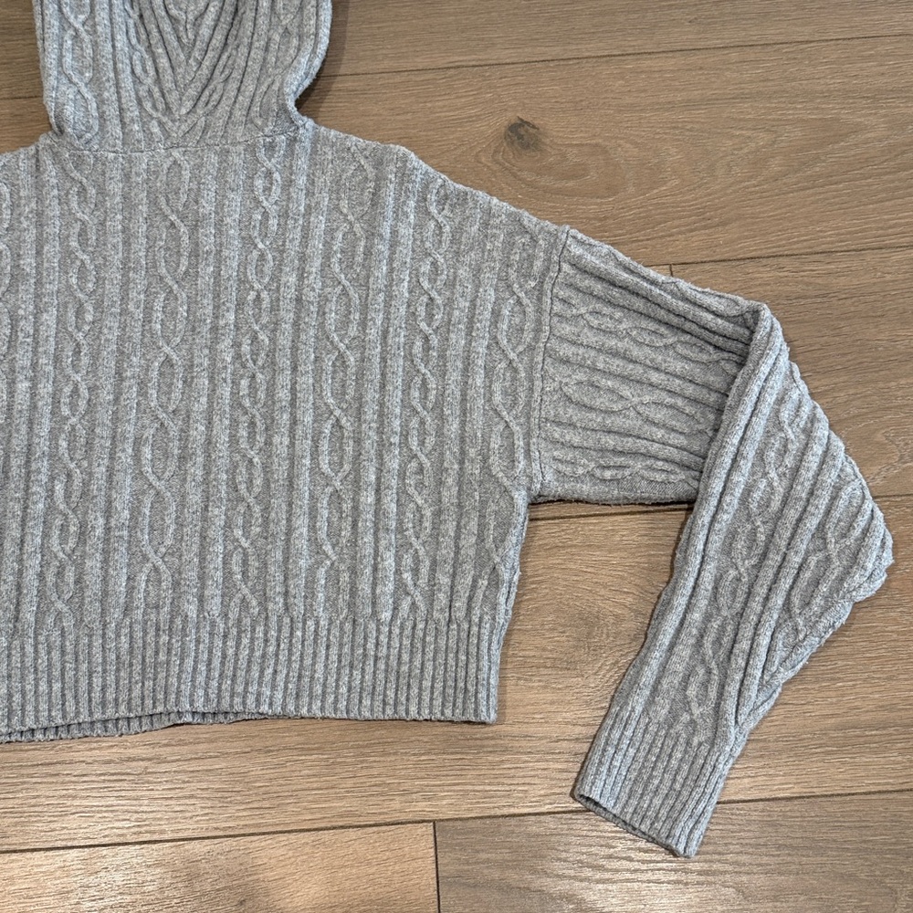 ALO YOGA Athletic Heather Grey Cable Knit‎ Winter Bliss Pullover Hoodie Size S - Picture 7 of 9